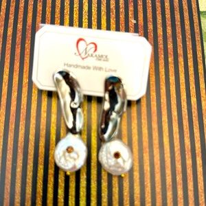 Nakamol liquid drop silvertone plate, crystal, fresh water pearls NEW